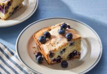 Bolo de mirtilos: simples, fresco e irresistível Bolo de mirtilos